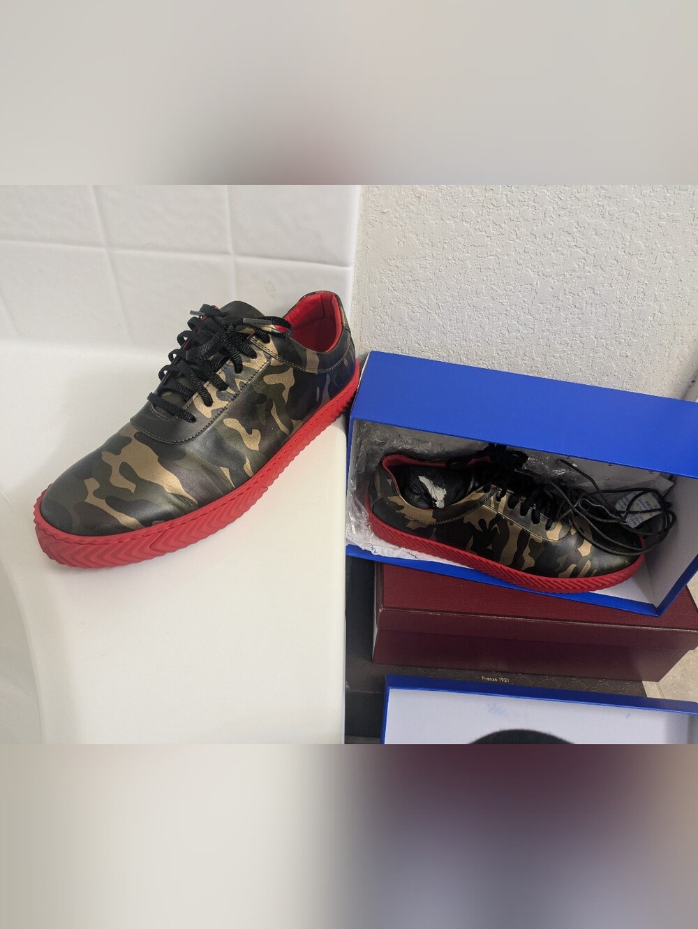 Men's Camo Low-Top Sneakers with Red Sole